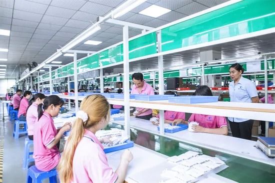 5G 4G LTE Full Band Externe antenne met 7 dBi-winst en werktemperatuur -20 ̊C tot +60 ̊C High Gain Rubber Rod Antenne